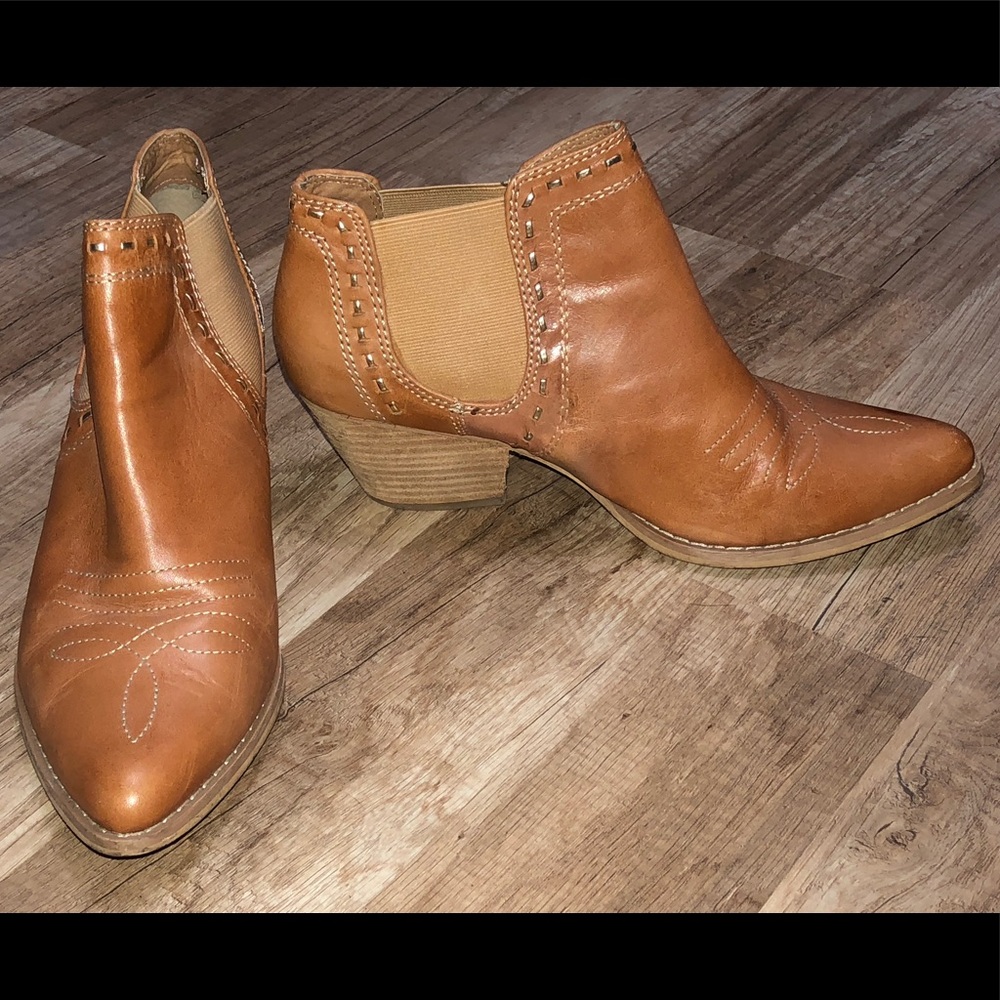 Reba Bonfire booties - Size 9.5